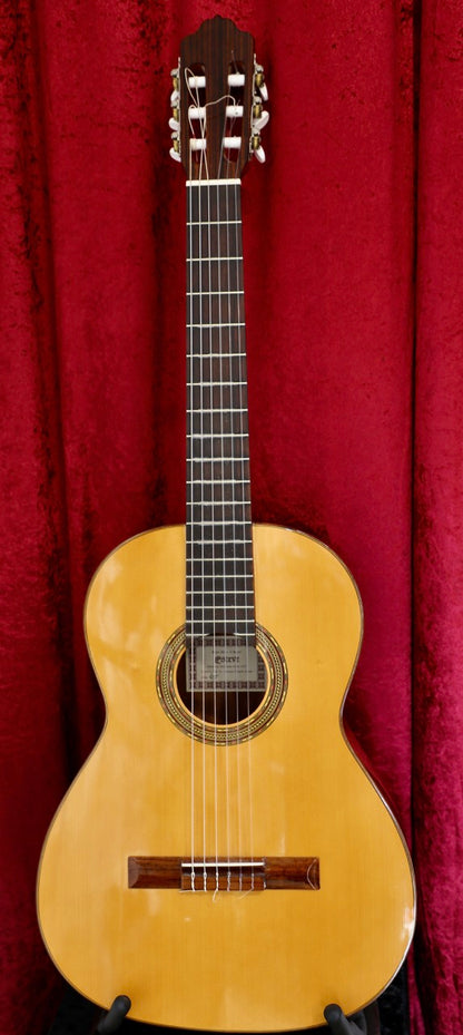 Esteve Classical Acoustic Guitar Model 4ST With Hard Case