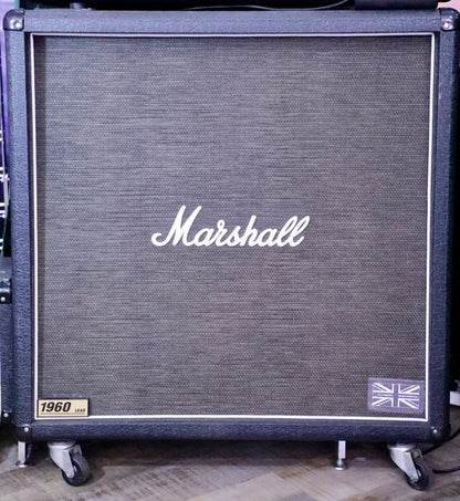 Ultimate Rock Power Combo: 2005 Gibson Les Paul Studio + Marshall Stack - Ready to Rock!