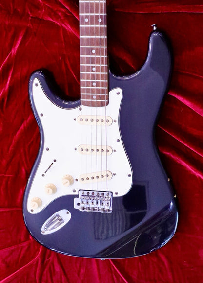 Legend Vintage Series Left-Handed Strat-Style Electric Guitar with Soft Bag