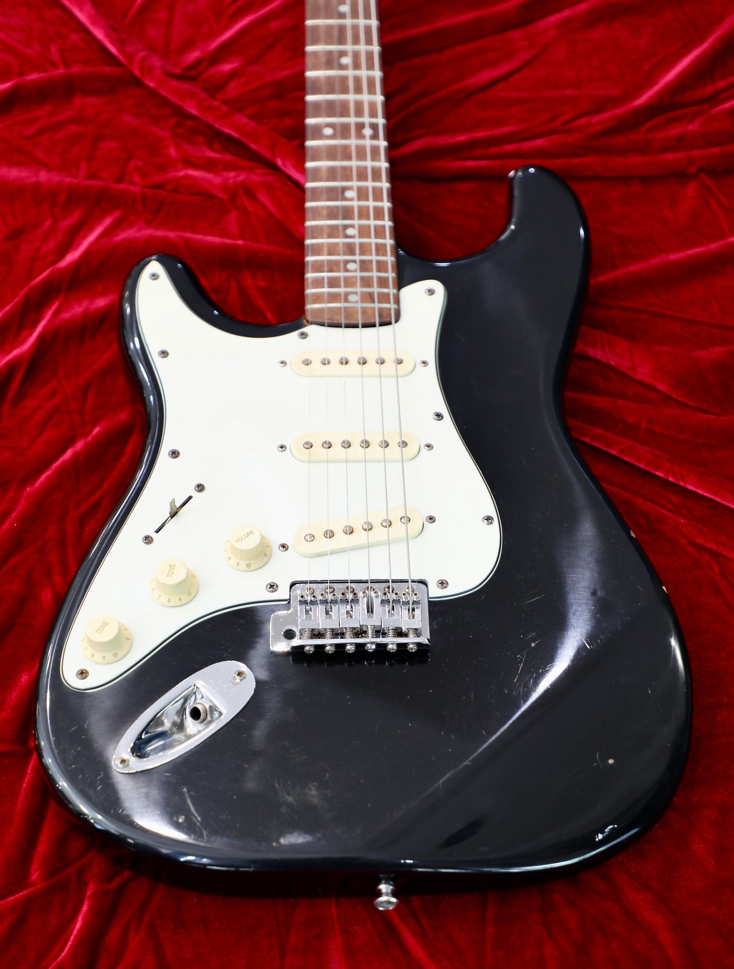 Legend Vintage Series Left-Handed Strat-Style Electric Guitar with Soft Bag