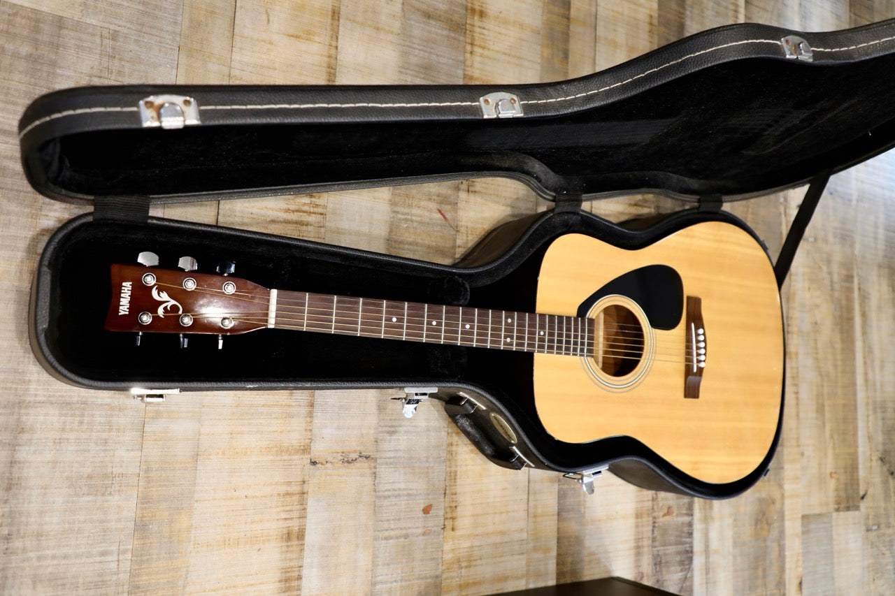 Yamaha F-310 P Acoustic with hard Case